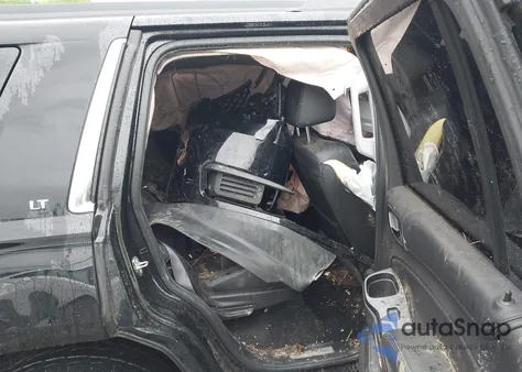 2018 Chevrolet Tahoe Lt z USA, uszkodzony, nr VIN 1GNSCBKC2JR359681